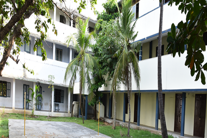 https://cache.careers360.mobi/media/colleges/social-media/media-gallery/7522/2018/10/12/College Building Of Khadir Mohideen College, Adirampattinam_Campus-View.png